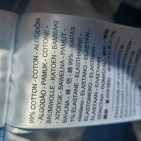 Levi's 501 button fly denim shorts with frayed hem - Picture 6 of 10